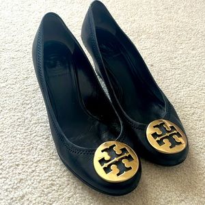 Tory Burch Chelsea Leather Wedge Pumps